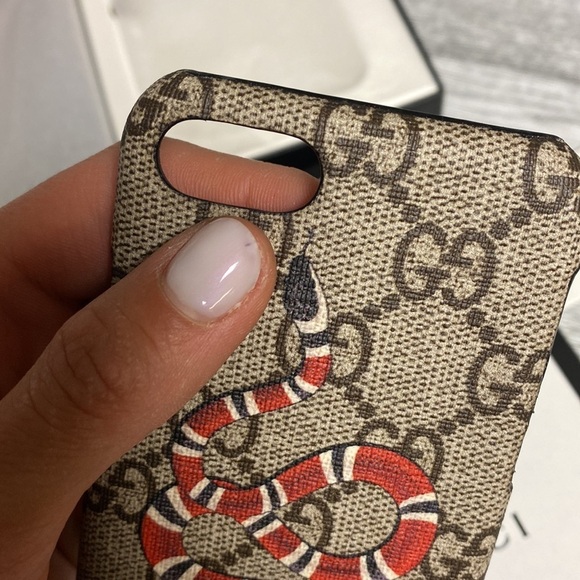 Gucci | IPhone 8 Case With Snake Motif Brand New In Box - Picture 5 of 5